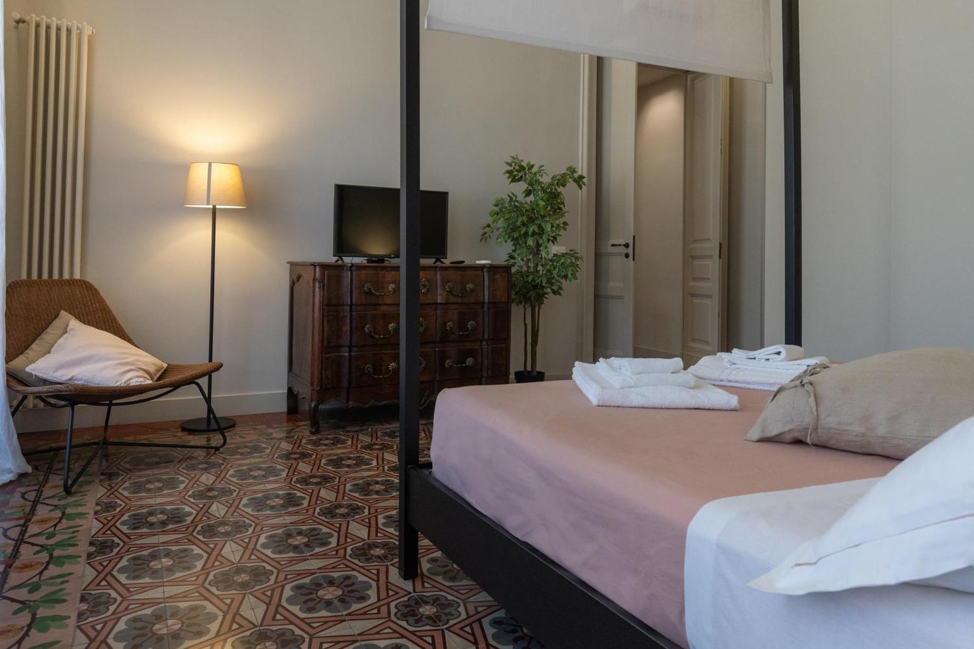 Mirone - Suite Apartments Catania Centro Ngoại thất bức ảnh