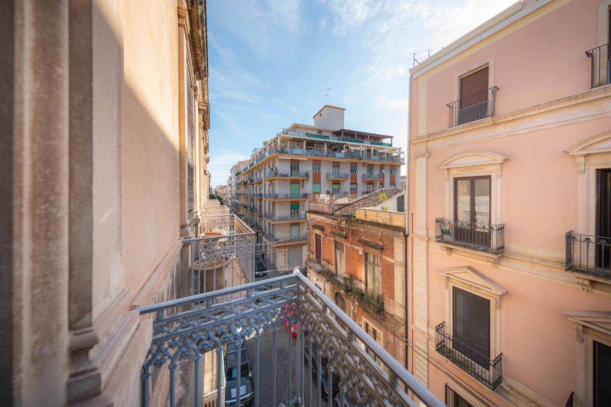 Mirone - Suite Apartments Catania Centro Ngoại thất bức ảnh